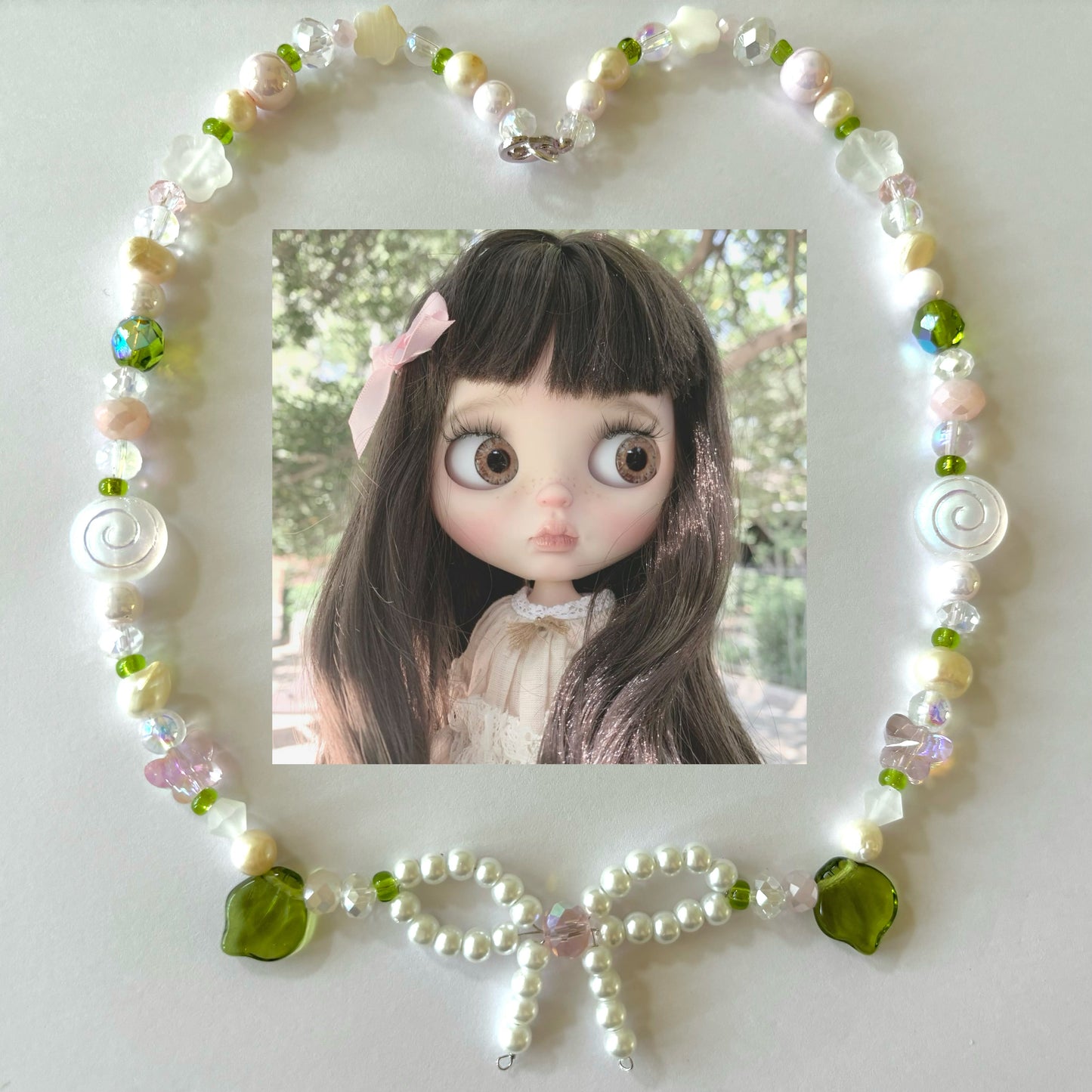 blushing rose blythe doll necklace