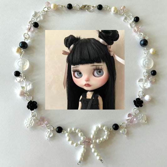 dark lace blythe doll complex necklace