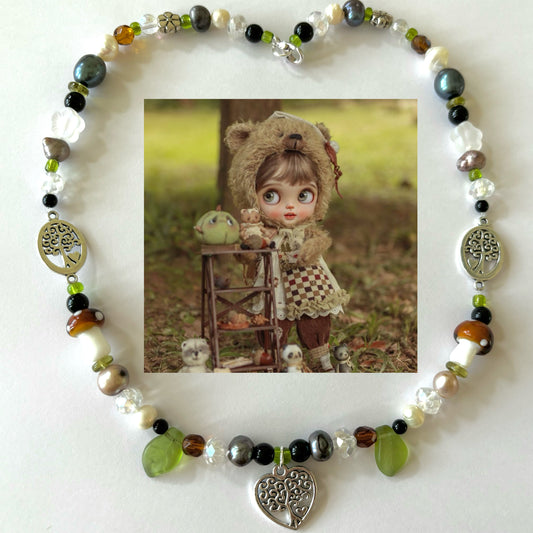 forest playtime blythe doll necklace