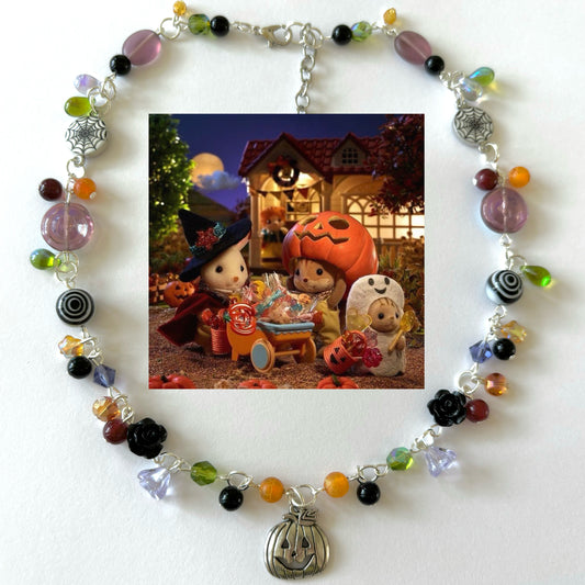 calico critters “trick-or-treat critters” halloween complex necklace